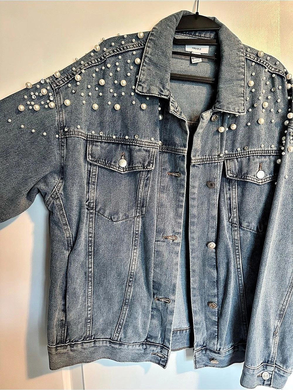 Forever 21 Pearl-Trim Denim Jacket Blue. Size L